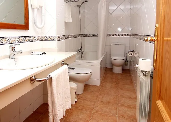 Hotel Valcarce Camino De Santiago 3*